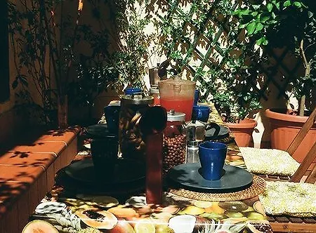 I Colori Di Alojamento de Acomodação e Pequeno-almoço 4*